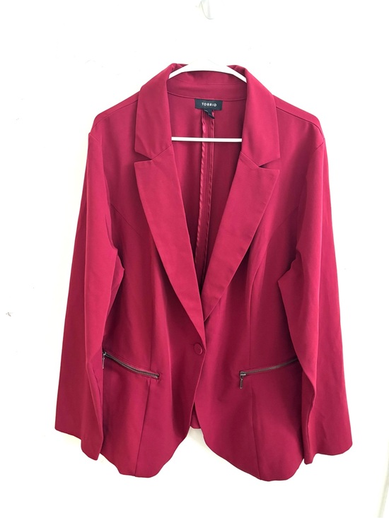 torrid Jackets & Blazers - Torrid Blazer Burgundy 3X Grunge Carrier Open Front Button Minimalist Office
